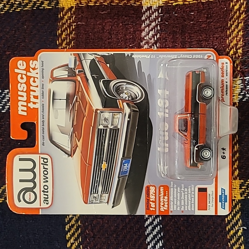 Auto World Muscle Trucks 1984 Chevy Silverado 10 Fleetside